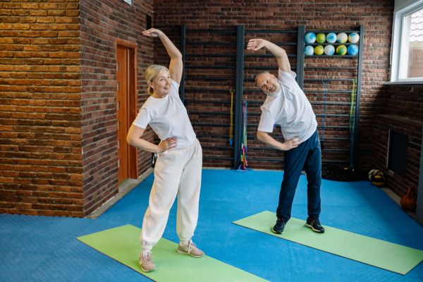 Boostez votre bien-être : un parcours fitness personnalisé pour les seniors